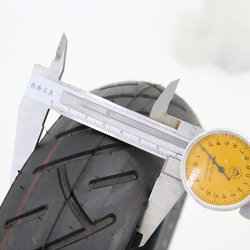 La gomma pneumatica 10X2.50 è  - Scooter Tire recensione e prezzo